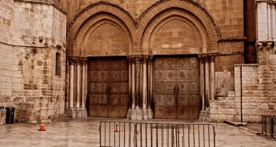 Santo Sepolcro chiuso. Non era mai accaduto in secoli di storia