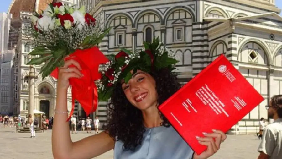 “Una tesi per me?”, i Kom-plimentissimi di Vasco alla giovane che si è laureata con un elaborato sulla sua carriera