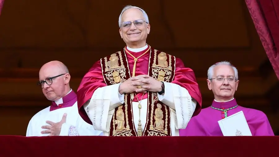 Leone XIV, un anno dopo l’elezione: suor Becquart racconta il Papa della pace