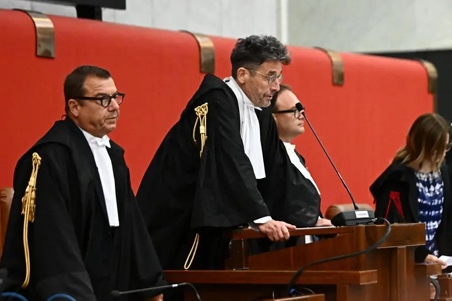Paolo Lepri, presidente del Collegio giudicante, Ferdinando Baldini (S) giudice a latere, e Fulvio Polidori, giudice a latere, durante la lettura per la sentenza di primo grado per il crollo di ponte Morandi, Genova, 16 luglio 2026.