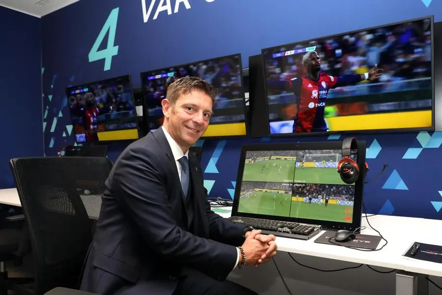 Il designatore degli arbitri Gianluca Rocchi in occasione della presentazione alla stampa del centro Var della Lega di serie A realizzato a Lissone, Monza, 4 Ottobre 2021. ANSA / MATTEO BAZZI , ANSA