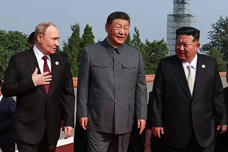 Vladimir Putin , Xi Jinping e Kim Jong, dittatori rispettivamente di Russia, Cina e Corea del Nord