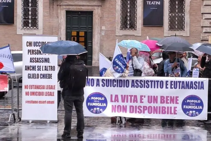 A sit-in by the People of the Family against assisted suicide and euthanasia in front of the Senate on September 17, 2024