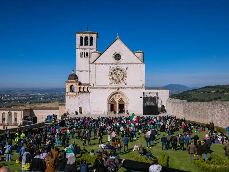 San Francesco, la festa degli 800 anni: Zuppi e Mattarella ad Assisi