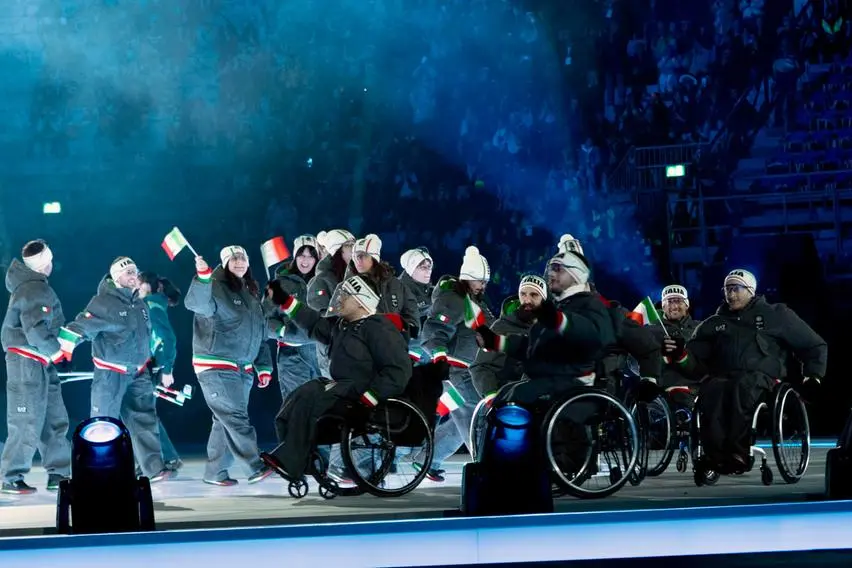 La squadra italiana alla cerimonia di apertura a Verona dei Giochi Paralimpici Invernali di Milano Cortina 2026. , ANSA