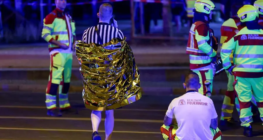 Sangue sul gay pride tedesco. Furgone sulla folla, un morto e diversi feriti