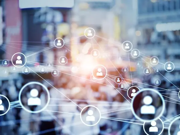 Sesso virtuale e relazioni vere: la sfida delle famiglie nell’epoca dell’Intelligenza artificiale