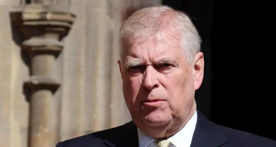 Caso Epstein, arrestato l’ex principe Andrea. La prova più dura per la monarchia inglese. Re Carlo: «La giustizia faccia il suo corso»