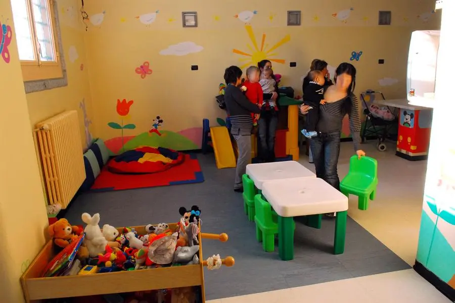 MILANO - CARCERE DI SAN VITTORE ASILO NIDO PER I BAMBINI DELLE DETENUTE NEL SETTORE FEMMINILE , IPA