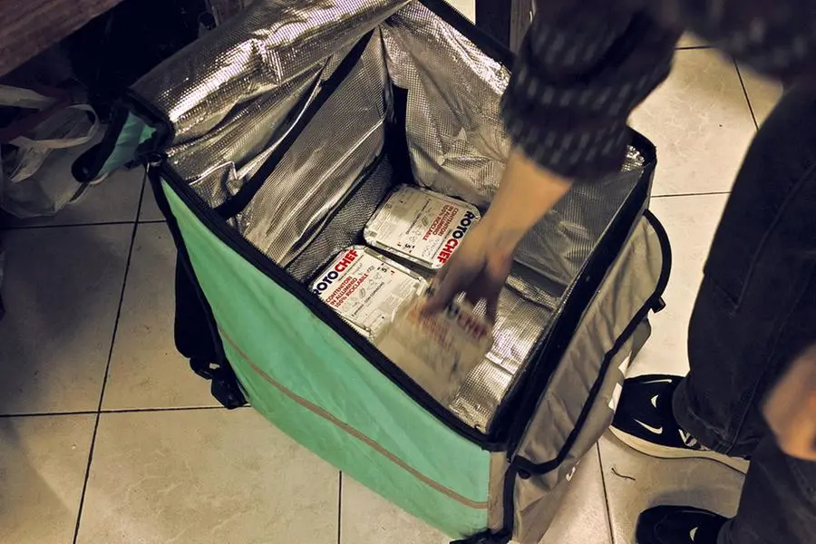 I contenitori termici con il cibo.