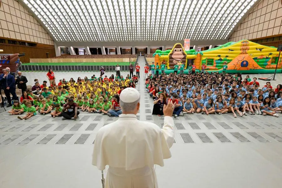 A handout photo, provided by Vatican Media, shows Pope Leo XIV greeting the participants of the \\\"Estate ragazzi\\\" summer oratory, Vatican City, 22 June 2026. ANSA/Vatican Media Press Office handout +++ ANSA PROVIDES ACCESS TO THIS HANDOUT PHOTO TO BE USED SOLELY TO ILLUSTRATE NEWS REPORTING OR COMMENTARY ON THE FACTS OR EVENTS DEPICTED IN THIS IMAGE - NO ARCHIVING - NO LICENSING - NPK +++