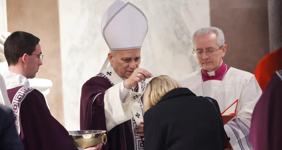 «Nelle ceneri che ci vengono imposte sentiamo tutto il peso di un mondo che brucia e che chiede conversione»