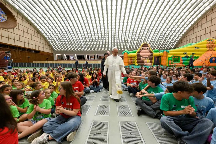 A handout photo, provided by Vatican Media, shows Pope Leo XIV greeting the participants of the \"Estate ragazzi\" summer oratory, Vatican City, 22 June 2026. ANSA/Vatican Media Press Office handout +++ ANSA PROVIDES ACCESS TO THIS HANDOUT PHOTO TO BE USED SOLELY TO ILLUSTRATE NEWS REPORTING OR COMMENTARY ON THE FACTS OR EVENTS DEPICTED IN THIS IMAGE - NO ARCHIVING - NO LICENSING - NPK +++ , ANSA