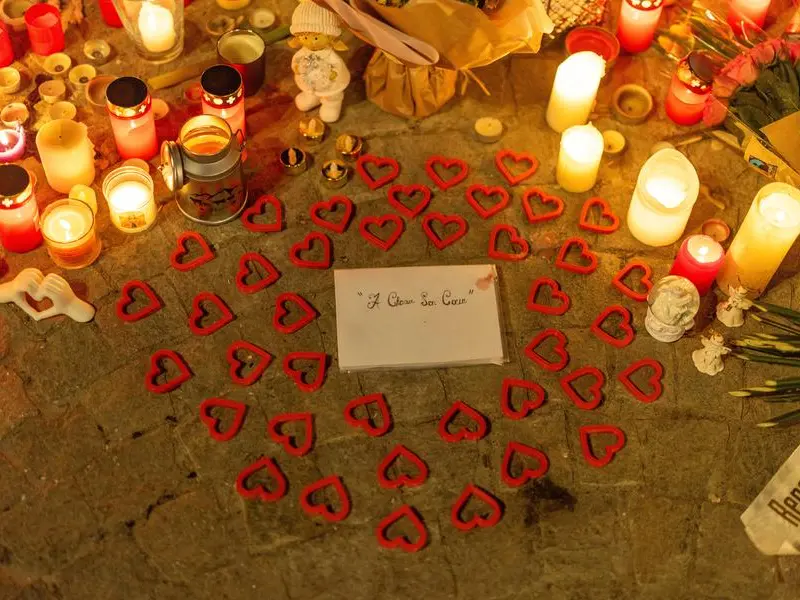 Crans-Montana. Quei banchi vuoti al ritorno a scuola