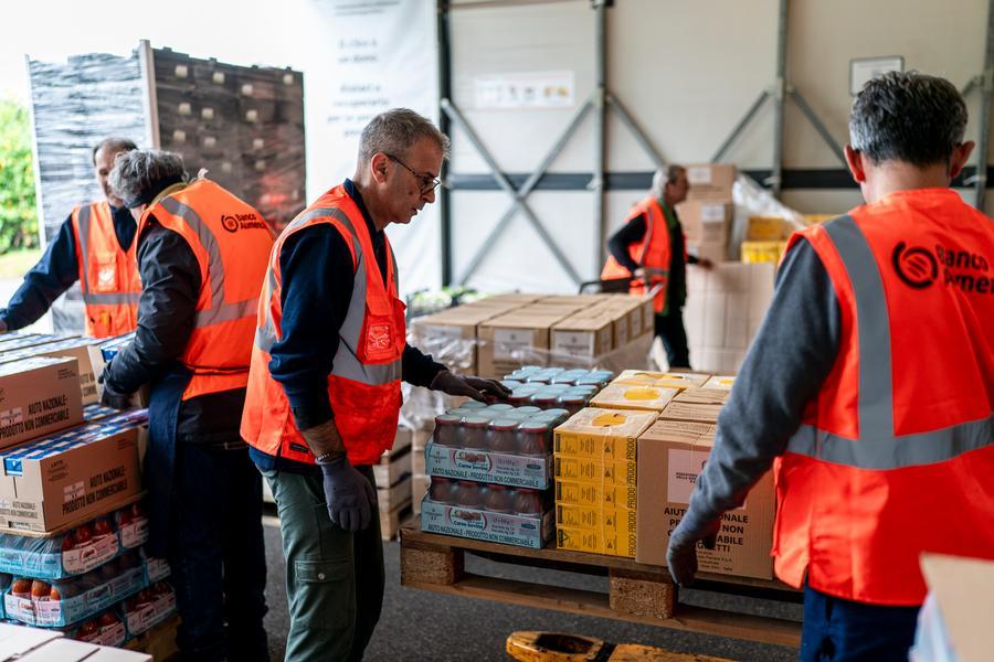 Recycling and solidarity, how coffee becomes a resource for those who need it most Recycling and solidarity, how coffee becomes a resource for those who need it most