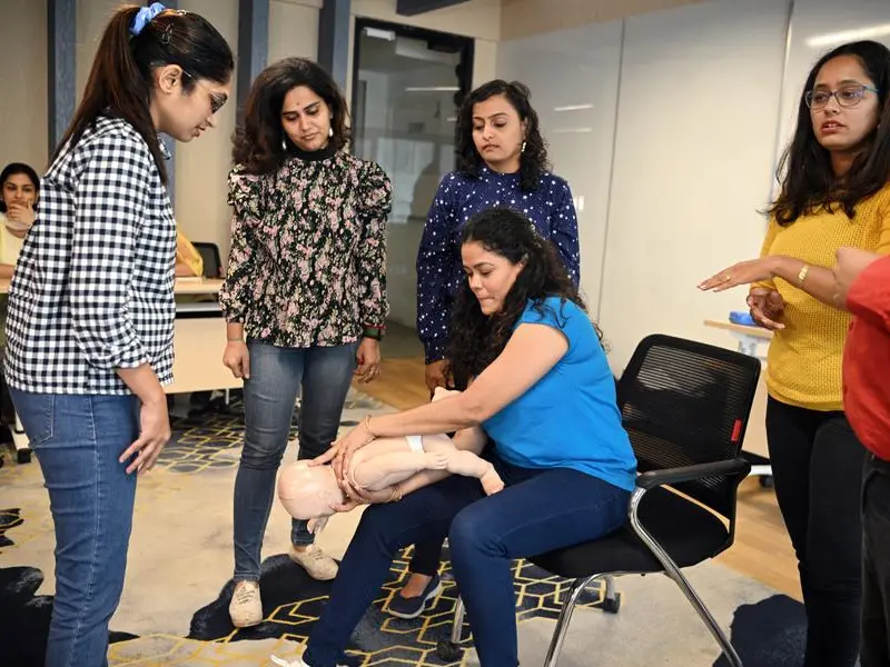 Cos’è la manovra di Heimlich e come funziona