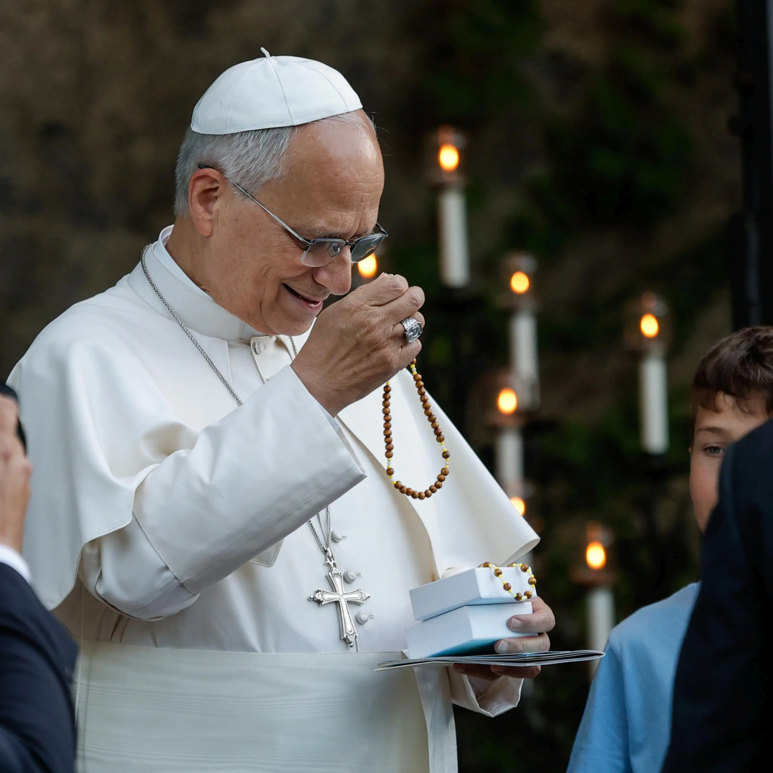 ore 18 - Diretta streaming, il Rosario per il Papa dal Policlinico Gemelli