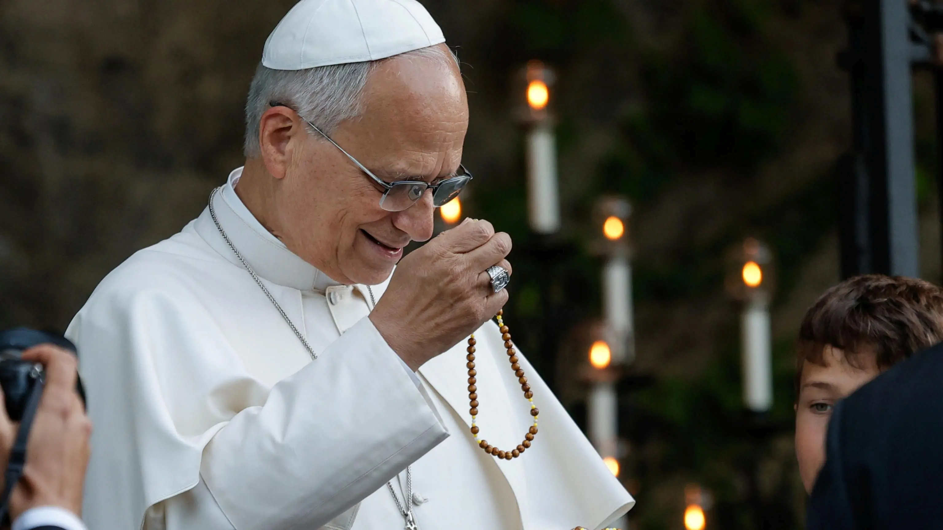 ore 18 - Diretta streaming, il Rosario per il Papa dal Policlinico Gemelli