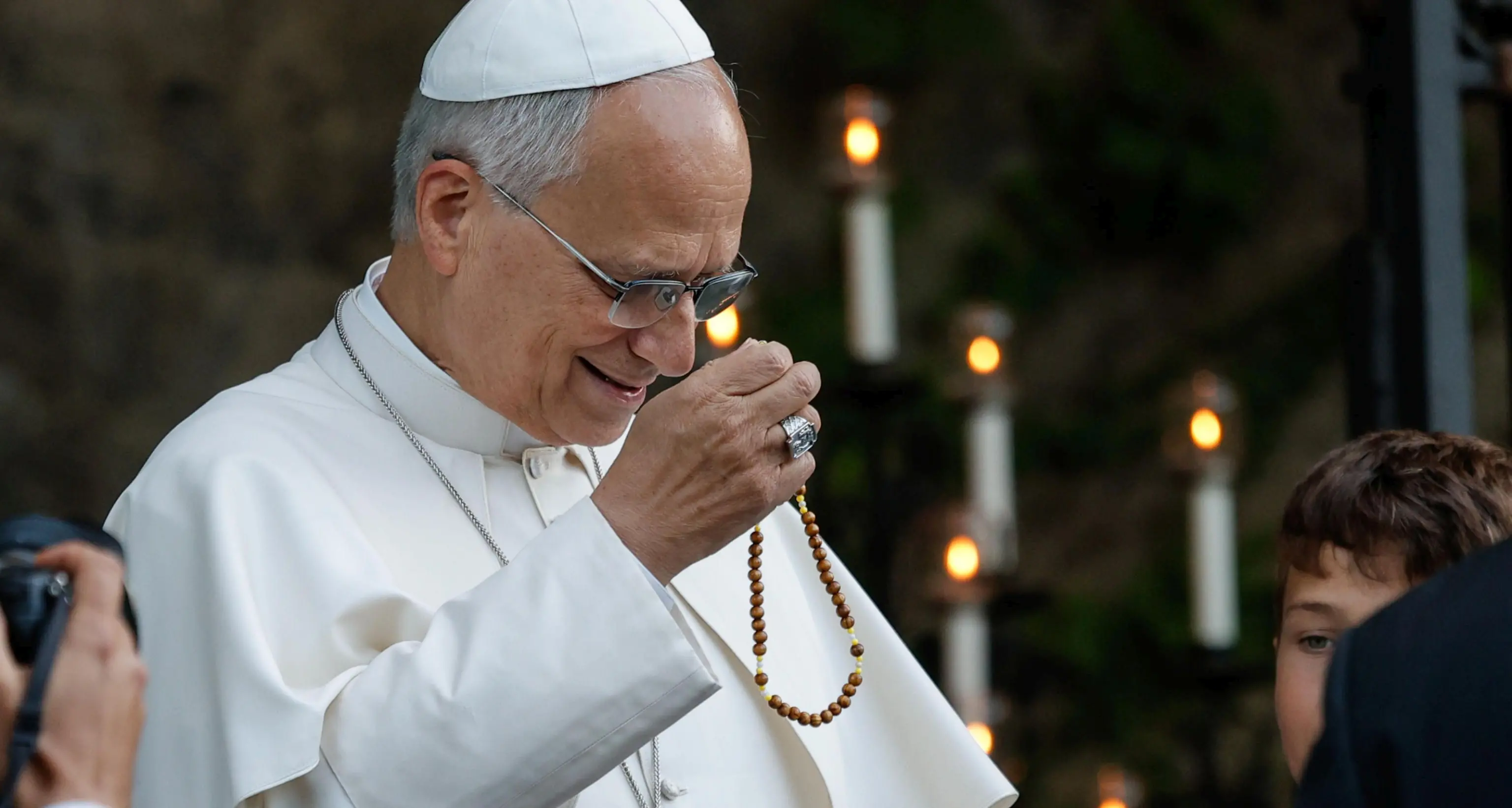 ore 18 - Diretta streaming, il Rosario per il Papa dal Policlinico Gemelli
