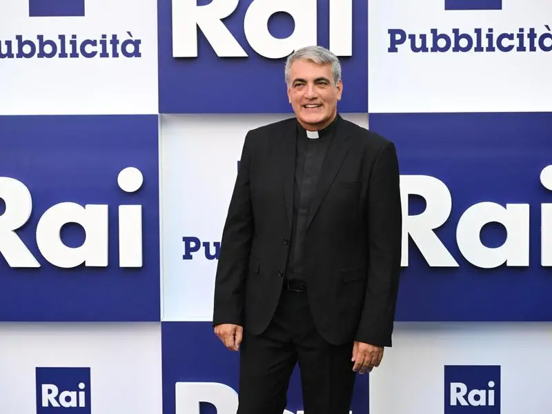 Don Walter Insero, cappellano Rai, in trasferta a Sanremo per il Festival: «Abbiamo pregato per gli artisti che ci hanno lasciato e per poter lavorare come una squadra unita»