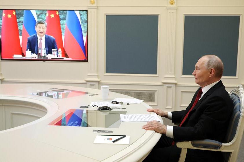 Putin towards Beijing: Russia and China “work for world peace and prosperity”. And Moscow announces new nuclear exercises