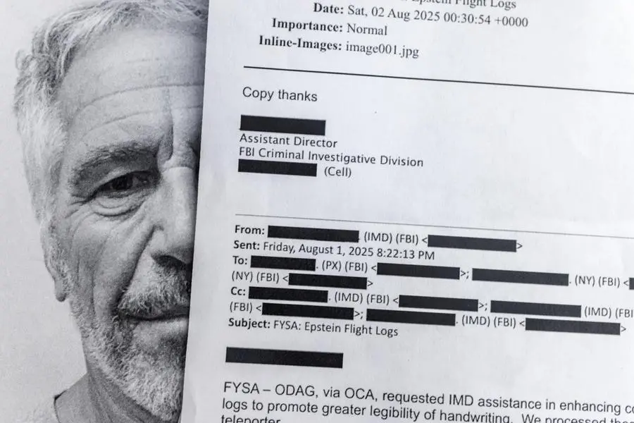 Uno dei fascicoli su Jeffrey Epstein , EPA
