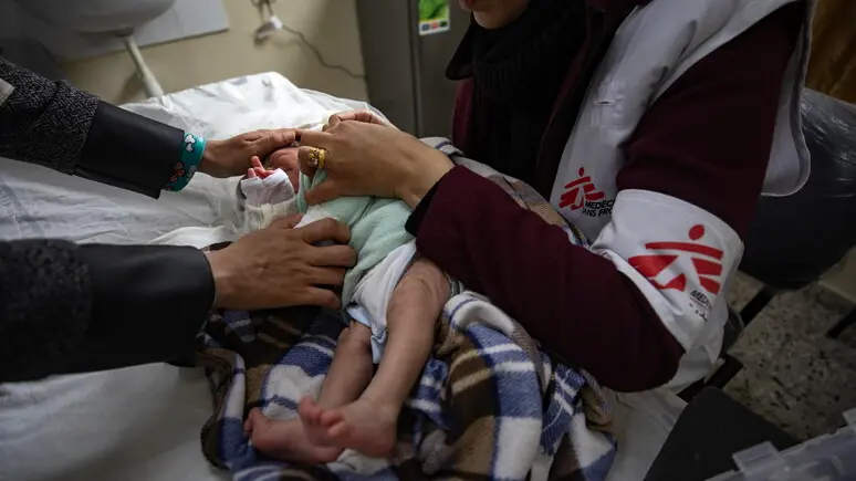Gaza senza soccorso: quando Israele manda via le Ong e la catastrofe umanitaria si aggrava