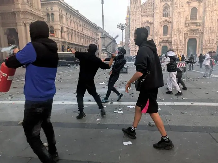 Gli avvocati minorili di Milano: «Fermezza sulla legalità, ma senza criminalizzare i giovani. La sicurezza passa anche dall’educazione»