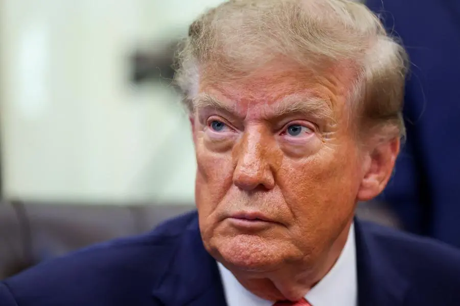 Il presidente Donald Trump nella Sala Ovale , REUTERS