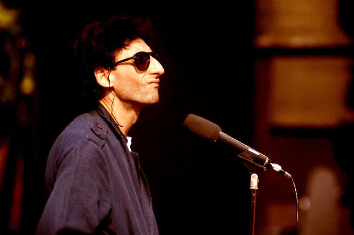 Dario Aita is Battiato in the TV film: «Franco? A special being”