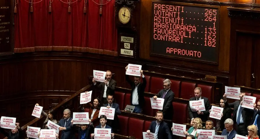 Decreto sicurezza, passano legge e decreto correttivo, l’irritualità resta