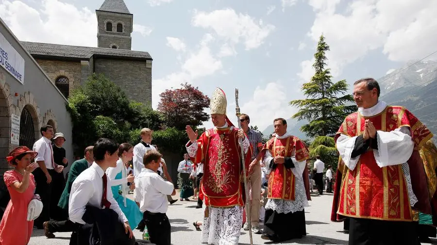Consacrati quattro vescovi. È scisma con Roma