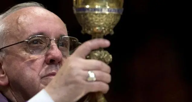 Il Papa: «Chi fa lotte di potere gioca a farsi Dio»