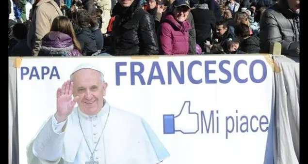 Il Papa: «Sono una persona normale»