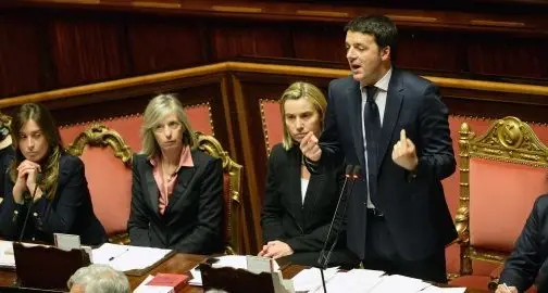 Battute e mani in tasca: ecco il Renzi style