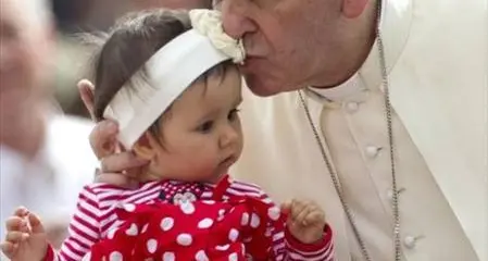 Il Papa: «Separati da accompagnare, e non da condannare»