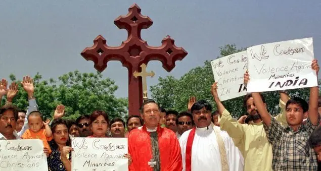 Dall'India alla Cina, venti di odio sulla croce