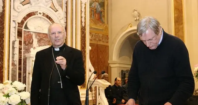 Meglio che le chiese crollino...