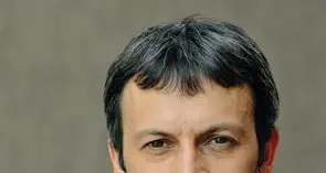 La ragazza fuggita nel bosco