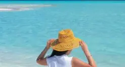 Meglio al sole sulla sabbia o sugli scogli?