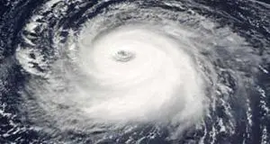 Cicloni: uragani e tifoni sono cugini