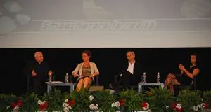 Smascherare la realtà, un confronto a tre