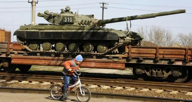 E ingrassa i fabbricanti di armi