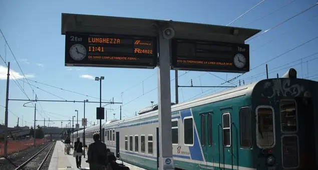 Il treno dei pendolari all'incontrario va