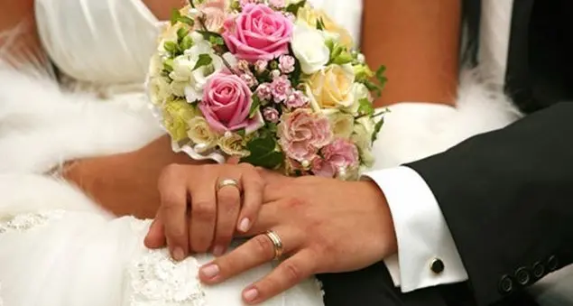 «Il matrimonio in cui crediamo»: interviene la Cei