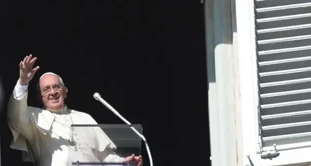 «Non dimenticate: il Signore passa e bussa»