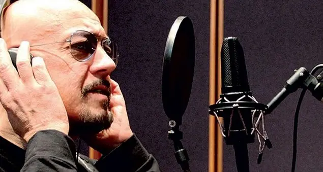 Enrico Ruggeri: «I miei giovani colleghi? Leggono troppo poco»