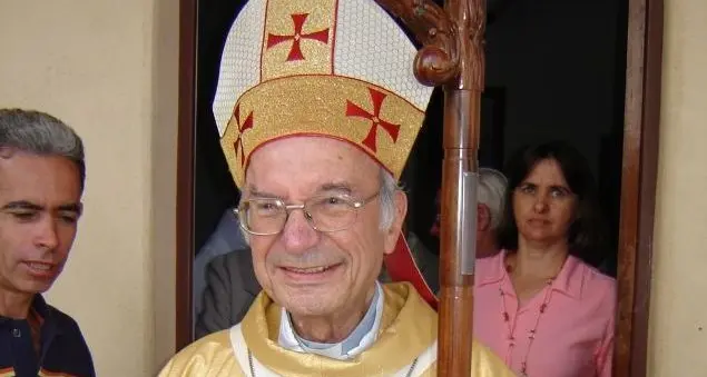 Dom Luciano, il vescovo samaritano