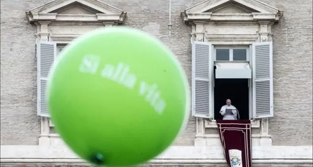 Francesco: l'Italia combatta ogni attentato alla vita umana