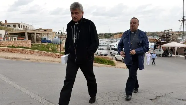 L'uomo che aiuta i poveri per conto del Papa